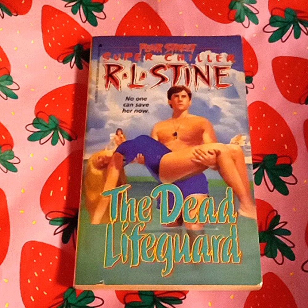 R.L. STINE Fear Street Super Chiller "The Dead Lifeguard"